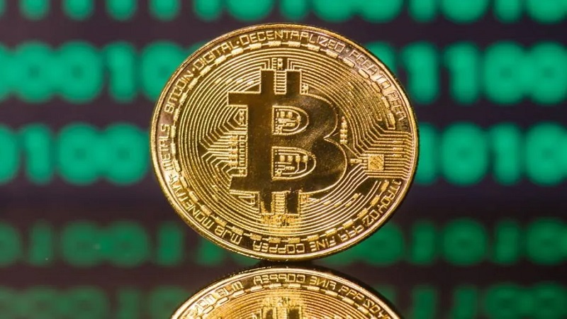 تحلیل الگوریتمی بیت‌کوین (BTC)؛ محدوده نوسان و سطوح کلیدی تا ۱۱۲,۰۰۰ دلار