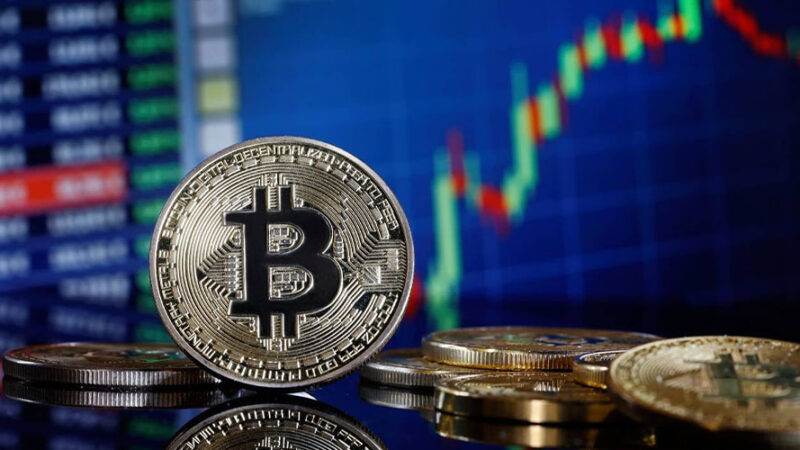 حرکت تاریخی بیت کوین؛ آیا رالی پایان سال آغاز شده است؟