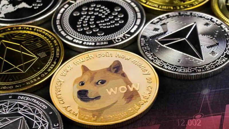 کاهش دامیننس بیت‌کوین و افزایش شاخص آلت‌کوین‌ها؛ آیا فصل آلت‌کوین‌ها آغاز شده است؟