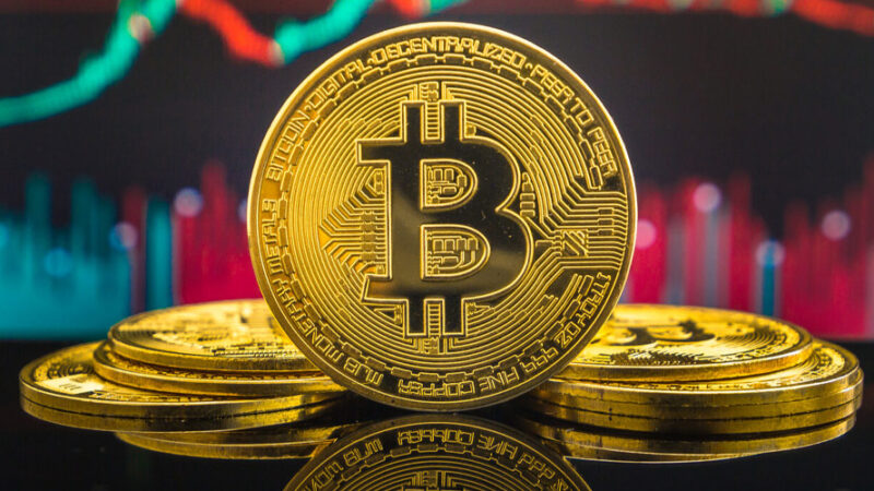 سقوط بی‌سابقه موجودی بیت‌کوین در صرافی‌ها؛ آیا بازار در آستانه انفجار قیمت است؟