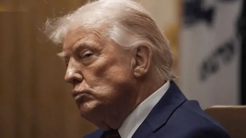 دونالد ترامپ وارد ماجرای کیف پول رمزنگاری شد؛ وعده بررسی پرونده توسعه‌دهنده سامورایی والت