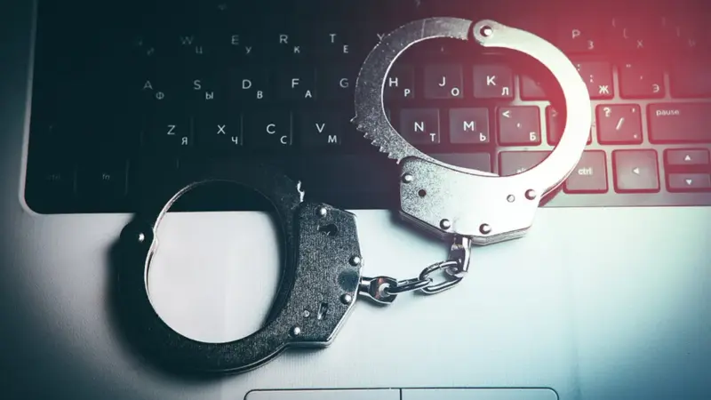 نامه تکان‌دهنده بنیان‌گذار سامورائی ولت از پشت میله‌های زندان؛ جنجال تازه درباره توسعه‌دهندگان متن‌باز در ارز دیجیتال