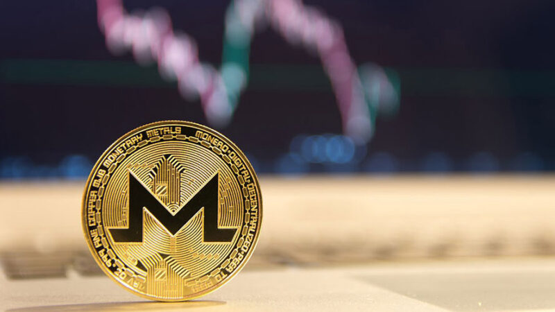 مونرو زیر فشار فروشندگان؛ آیا سقف دوقلو سقوط قیمت را رقم می‌زند؟