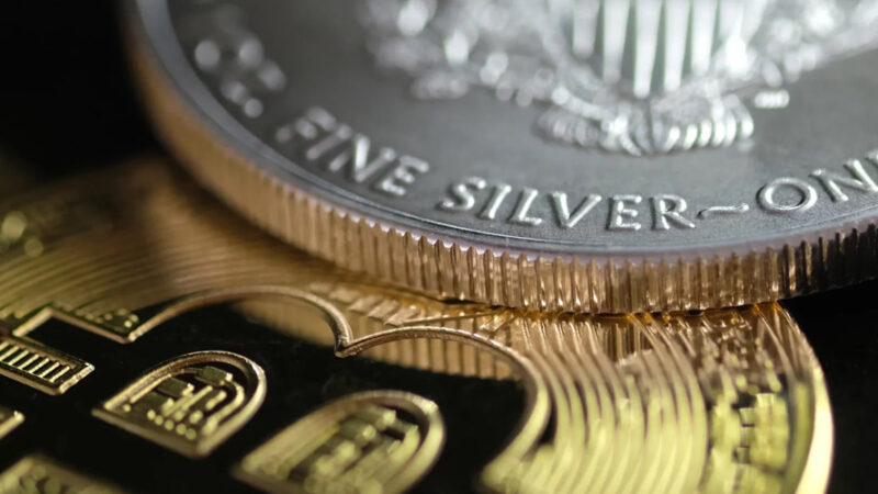 رکوردشکنی نقره در ۵۷.۸۶ دلار؛ سیگنال امید یا هشدار سقوط برای بازار کریپتو؟