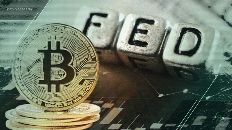 چرا قیمت بیت کوین با کاهش نرخ بهره همچنان درجا می‌زند؟ راز ناپیدای بازار رمزارزها